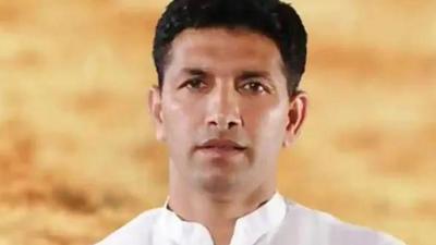 Congress MLA and former minister Jitu Patwari was booked on Friday for allegedly assaulting the chief municipal health officer during a programme which was organized to create awareness among people to contain the spread of Dengue and Malaria in Indore. (HT FILE PHOTO.) Congress MLA and former minister Jitu Patwari was booked on Friday for allegedly assaulting the chief municipal health officer during a programme which was organized to create awareness among people to contain the spread of Dengue and Malaria in Indore. (HT FILE PHOTO.)