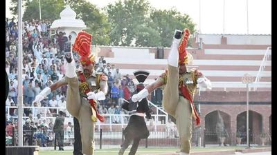 BSF allows 300 visitors a day to Wagah-Attari retreat ceremony