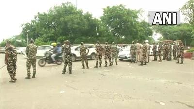 Security personnel deployed at Delhi’s Shankar road area, in view of a protest march to be held by Shiromani Akali Dal, against Centre’s three farm laws. (ANI) Security personnel deployed at Delhi’s Shankar road area, in view of a protest march to be held by Shiromani Akali Dal, against Centre’s three farm laws. (ANI)