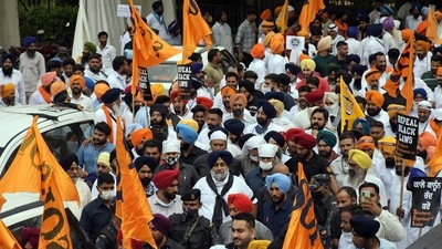 "The protest march today not only symbolises the farmers' dissent but will also be remembered as a historic event that struck at the root of tyranny. Let's unite to mark this day as the beginning of a renewed revolt to bring justice for farmers," the SAD president tweeted. (ANI) "The protest march today not only symbolises the farmers' dissent but will also be remembered as a historic event that struck at the root of tyranny. Let's unite to mark this day as the beginning of a renewed revolt to bring justice for farmers," the SAD president tweeted. (ANI)