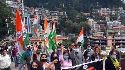 Youth congress supporters stage a protest to mark Prime Minister Narendra Modi's 71st Birth Anniversary as National Unemployment Day against the rising unemployment, in Srinagar on Friday. (ANI) Youth congress supporters stage a protest to mark Prime Minister Narendra Modi's 71st Birth Anniversary as National Unemployment Day against the rising unemployment, in Srinagar on Friday. (ANI)