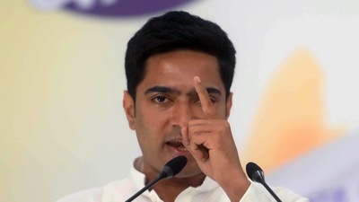 Claiming that the ED probe is based on a case registered by the Central Bureau of Investigation (CBI) with respect to offences allegedly having taken place in West Bengal, the TMC’s national general secretary and his wife moved the high court. (ANI) Claiming that the ED probe is based on a case registered by the Central Bureau of Investigation (CBI) with respect to offences allegedly having taken place in West Bengal, the TMC’s national general secretary and his wife moved the high court. (ANI)