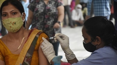 Friday was the fourth day that India has crossed the 10 million mark of daily doses in the past month. (HT File) Friday was the fourth day that India has crossed the 10 million mark of daily doses in the past month. (HT File)