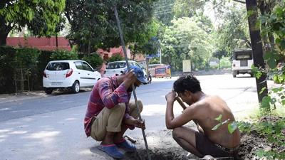 Manual Scavenging has top, says Punjab Safai Karamchari Commission in instructions to municipal commissioners (HT Photo)