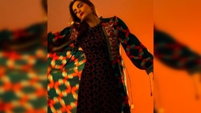 Sonam Kapoor blends her raw Indian beauty with traditional vintage clothing. (Instagram/@sonamkapoor) Sonam Kapoor blends her raw Indian beauty with traditional vintage clothing. (Instagram/@sonamkapoor)