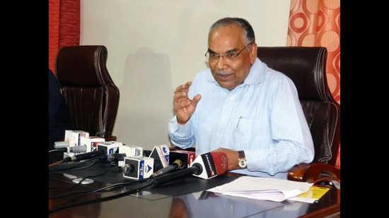 The state government, it is learnt, was disappointed with the tardy progress being made by the Jha Commission and was not keen to give any more extensions. (HT File) The state government, it is learnt, was disappointed with the tardy progress being made by the Jha Commission and was not keen to give any more extensions. (HT File)