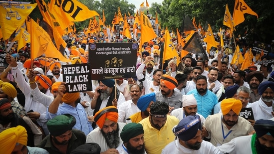 The Shiromani Akali Dal, which walked out of the ruling coalition at the Centre last year over the farm laws, is observing September 17 as Black Day. The protest march was taken out from Gurudwara Rakab Ganj to the Parliament House. (HT Photo/Sanchit Khanna)