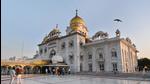 The order said that during an inspection, the district administration found Gurdwara Bangla Sahib allowing visitors. (Sanchit Khanna/HT PHOTO) The order said that during an inspection, the district administration found Gurdwara Bangla Sahib allowing visitors. (Sanchit Khanna/HT PHOTO)
