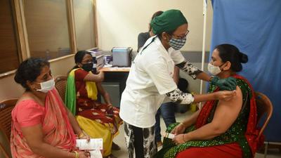 Till now, Maharashtra has administered a total of 73,257,136 Covid vaccination doses. 20,600,374 citizens have been fully vaccinated. (HT PHOTO) Till now, Maharashtra has administered a total of 73,257,136 Covid vaccination doses. 20,600,374 citizens have been fully vaccinated. (HT PHOTO)