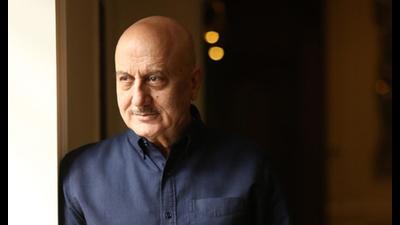 Anupam Kher had Jugal Hansraj join him on the show (Amal KS/HT) Anupam Kher had Jugal Hansraj join him on the show (Amal KS/HT)