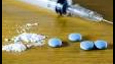 The accused was allegedly arrested with 100g opium. Cops claimed that he was arrested while commuting and was booked for drug peddling. (Representative Image/HT File)