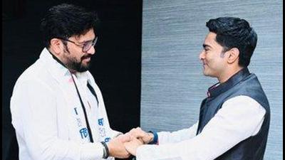 Former Union minister Babul Supriyo joined the Trinamool Congress on Saturday in Kolkata. (TWITTER/@AITCofficial.) Former Union minister Babul Supriyo joined the Trinamool Congress on Saturday in Kolkata. (TWITTER/@AITCofficial.)