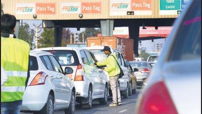 At present, there are several locations on the highway such as Manesar, Bilaspur, and Dharuhera, which witness heavy congestion during peak hours. (HT Archive)