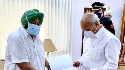 Punjab Chief Minister Captain Amarinder Singh submits his resignation to Governor Banwarilal Purohit, at Raj Bhavan, in Chandigarh. (ANI) Punjab Chief Minister Captain Amarinder Singh submits his resignation to Governor Banwarilal Purohit, at Raj Bhavan, in Chandigarh. (ANI)