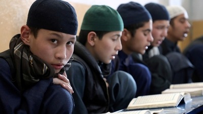 The Taliban allowed boys in classes six to 12 to attend school and male teachers to resume teaching across Afghanistan from Saturday but have not said when girls could return. REUTERS/Omar Sobhani/File Photo