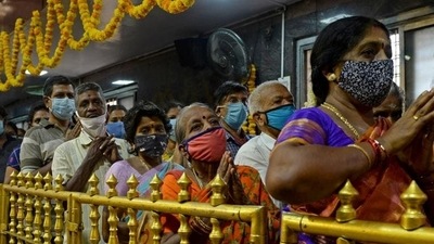 Devotees visit the Tirumala Tirupati Devasthanams temple on the occasion of 'Ugadi' festival in Chennai. (AFP photo)