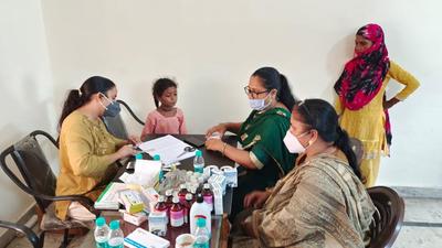 A medical camp set up after diarrhoea outbreak at Sukhna Colony near Dhakoli in Zirakpur. (HT Photo) A medical camp set up after diarrhoea outbreak at Sukhna Colony near Dhakoli in Zirakpur. (HT Photo)
