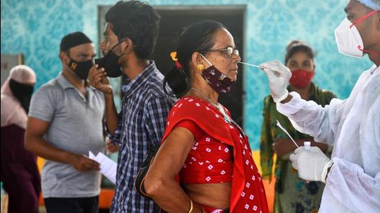 Though Covid-19 cases in Maharashtra might have gone down in the first half of September as compared to those registered in August, Mumbai has witnessed an opposite trend (Satish Bate/HT PHOTO) Though Covid-19 cases in Maharashtra might have gone down in the first half of September as compared to those registered in August, Mumbai has witnessed an opposite trend (Satish Bate/HT PHOTO)