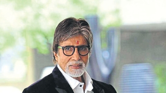 Amitabh Bachchan replies to a fan who asks him why he endorsed a paan masala brand.&nbsp;
