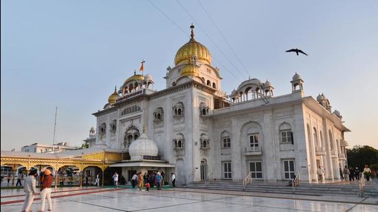 The order said that during an inspection, the district administration found Gurdwara Bangla Sahib allowing visitors. (Sanchit Khanna/HT PHOTO)