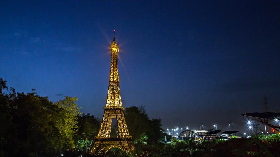 Eiffel Tower replica. (HT Photo) Eiffel Tower replica. (HT Photo)