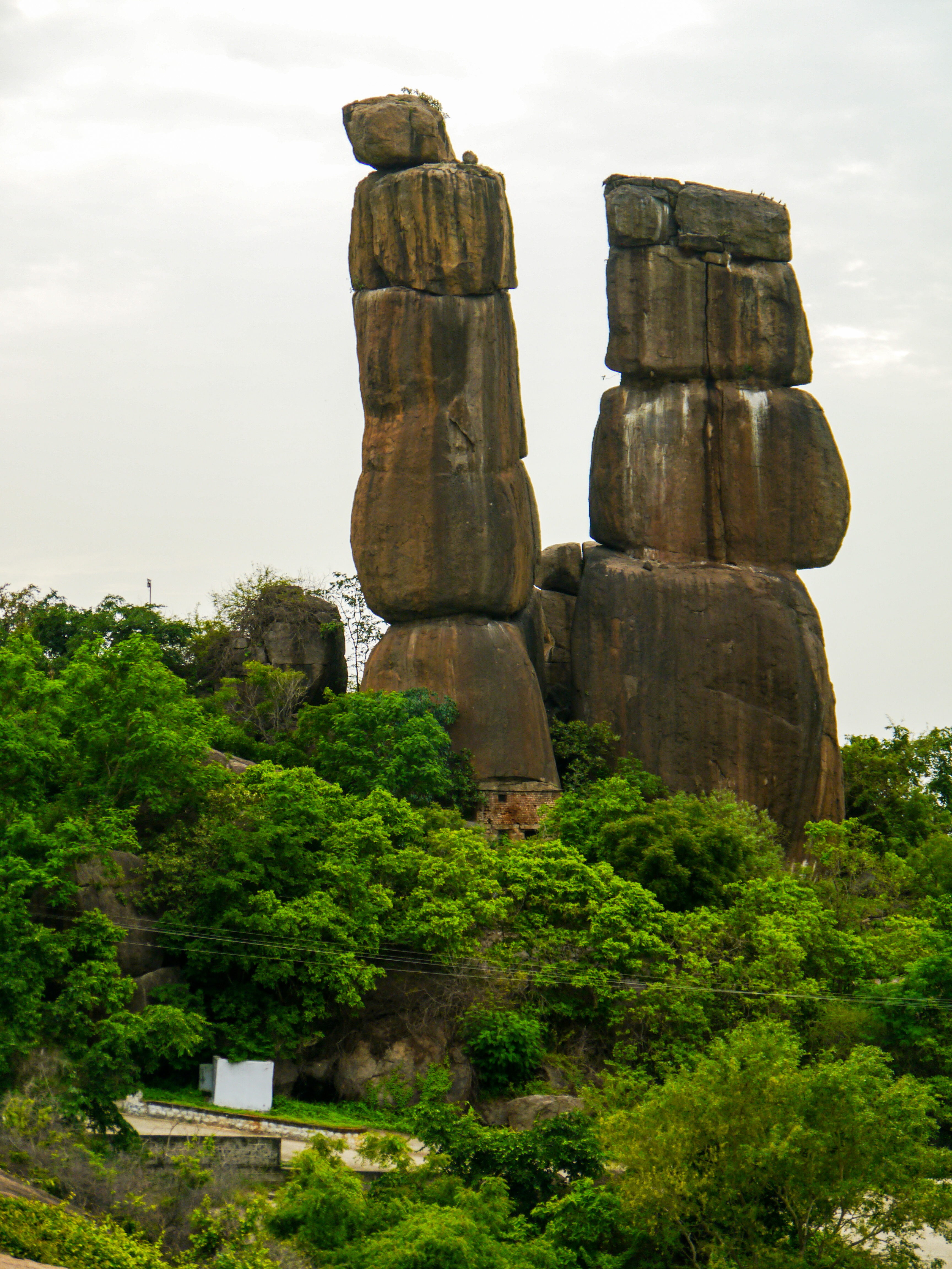 Granite boulders in precarious positions sit stacked like a godly game of Jenga across Hyderabad. (Sangeeta Varma) Granite boulders in precarious positions sit stacked like a godly game of Jenga across Hyderabad. (Sangeeta Varma)