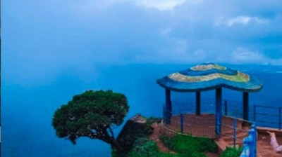 Chikmagalur, Karnataka: This small hill station 244 km away from Bengaluru is known for its tropical rainforest, coffee estates and mesmerizing view of the Western Ghats.&nbsp; (Instagram/@shadesof.karnataka)