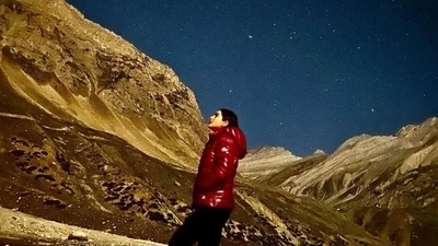 Sara Ali Khan was also photographed star-gazing. Sara Ali Khan was also photographed star-gazing. 