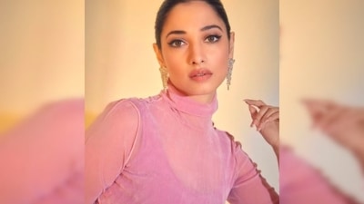 Tamannaah Bhatia accessorised her look with long statement earrings. (Instagram/@tamannaahspeaks) Tamannaah Bhatia accessorised her look with long statement earrings. (Instagram/@tamannaahspeaks)