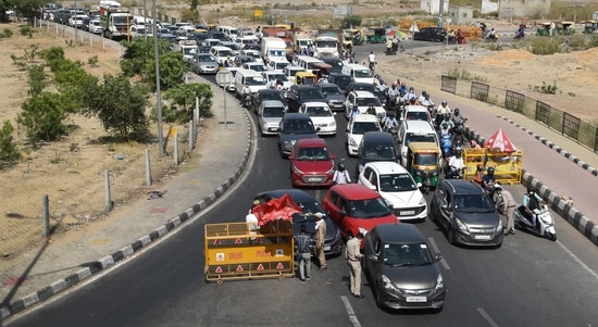 The vehicle owners not carrying PUC will also be disqualified from holding their driving licence for three months.( Ajay Aggarwal/ Hindustan Times)