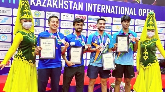 The Indian pairs of Siddhesh Pande-Mudit Dani and Fidel R Snehit-Sudhanshu Grover had to be content with bronze medals after losing their respective men's doubles semifinals at the ITTF Kazakhstan International Open in Karaganda.