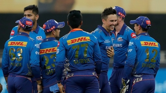 Mumbai Indians pacer Trent Boult and Adam Milne rocked Chennai Super Kings with the new ball, reducing them to 24/4 at the end of the Powerplay. (IPL/Twitter)