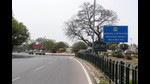 The letter stated that repair and construction work of roads in Mohali is in full swing, and the Chandigarh administration and the municipal corporation also need to pay attention to the poor condition of the roads on the border of the two cities. (HT Photo) The letter stated that repair and construction work of roads in Mohali is in full swing, and the Chandigarh administration and the municipal corporation also need to pay attention to the poor condition of the roads on the border of the two cities. (HT Photo)