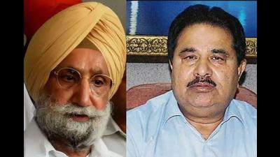 Punjab Congress leaders Sukhjinder Singh Randhawa and OP Soni were sworn in as deputies to Charanjit Singh Channi, the 16th chief minister of Punjab, in Chandigarh on Monday. (HT file photos) Punjab Congress leaders Sukhjinder Singh Randhawa and OP Soni were sworn in as deputies to Charanjit Singh Channi, the 16th chief minister of Punjab, in Chandigarh on Monday. (HT file photos)