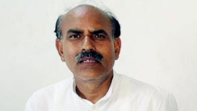 Senior Jharkhand Congress leader KN Tripathi and others submitted a memorandum to the Palamu DC, pressing for their demand of inclusion of Magahi in the list of regional languages for competitive exams for third and fourth grade government jobs. (FILE)