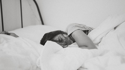 Better sleep pattern can boost teens' ability to cope with pandemic? Here's what study says (Unsplash)