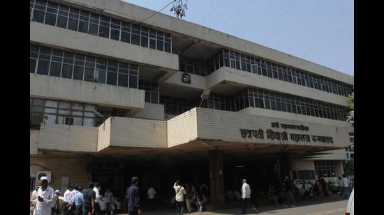 Kalwa Hospital, where resident doctors doing PG courses claim they are forced to work even after end of tenure. (For representational purposes only) (HT FILE PHOTO)