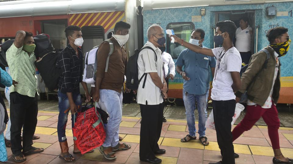 Maharashtra has so far recorded over 78.7 lakh Covid-19 cases, nearly 1.48 lakh deaths and over 77.2 lakh recoveries.(Anshuman Poyrekar/HT file photo)