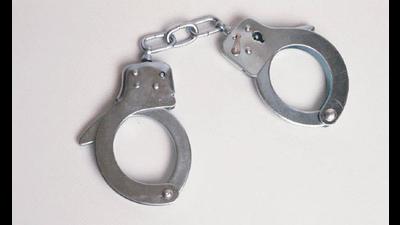 In an attempt to murder case, Vartak Nagar police arrest four persons. (HT)