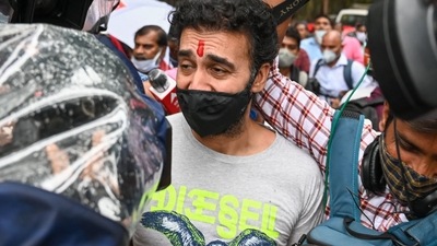 Bollywood actor Shilpa Shetty Kundra's husband Raj Kundra surrounded by media after being released on bail from the central jail for allegedly producing and broadcasting pornographic films online. (AFP) Bollywood actor Shilpa Shetty Kundra's husband Raj Kundra surrounded by media after being released on bail from the central jail for allegedly producing and broadcasting pornographic films online. (AFP)
