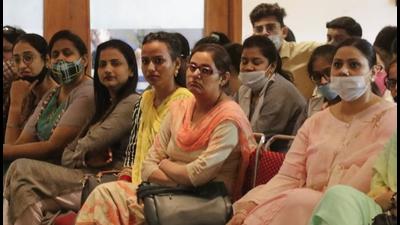 Students and budding journalists attending the seminar on the working of journalists at PCTE College in Ludhiana on Tuesday. (HT Photo) Students and budding journalists attending the seminar on the working of journalists at PCTE College in Ludhiana on Tuesday. (HT Photo)