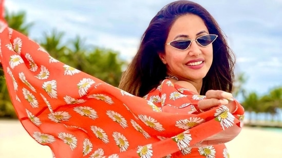 Summers are all for shorter hemlines to flaunt a waistline to-die-for and Hina Khan did exactly that during her Maldives vacation.(Instagram/realhinakhan)