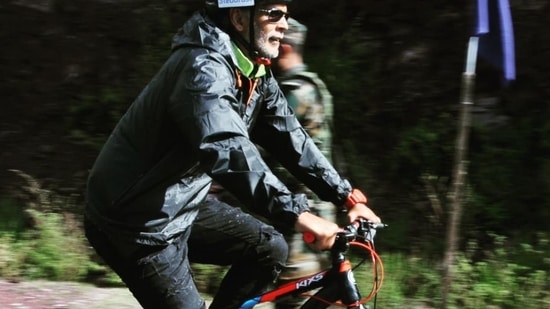 Milind Soman cycles from Kashmir's Baramulla to LOC near Uri and we are inspired(Instagram/milindrunning)