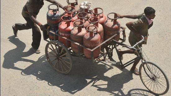 Prime Minister Narendra Modi launched Ujjwala 2.0, aimed at providing free LPG connections to 1 crore poor and migrant families in the country, including Uttar Pradesh. (Pic for representation only)