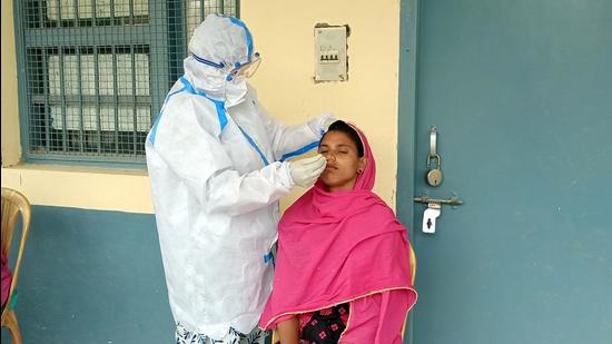 The latest Covid death is a 44-year-old woman from Kharar, Mohali, who had tested positive on September 20 and was admitted to Post Graduate Institute of Medical Education and Research, Chandigarh. (HT FILE PHOTO)