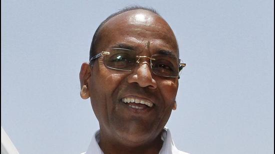 In an embarrassment to the Sena, Shiv Sena leader Anant Geete further said that MVA was an “adjustment” for power (Hindustan Times) In an embarrassment to the Sena, Shiv Sena leader Anant Geete further said that MVA was an “adjustment” for power (Hindustan Times)