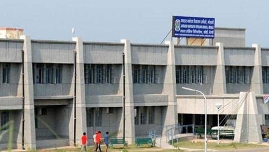 JNV Class 9 Admissions 2021: NVS begins registration on navodaya.gov.in(HT File) JNV Class 9 Admissions 2021: NVS begins registration on navodaya.gov.in(HT File)