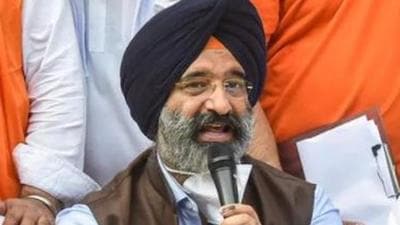 The gurdwara election body disqualified Manjinder Singh Sirsa on the grounds that he is not well-versed with the reading and writing of Gurmukhi as per eligibility conditions for co-option laid down in the DSGMC Act-1971. (HT photo) The gurdwara election body disqualified Manjinder Singh Sirsa on the grounds that he is not well-versed with the reading and writing of Gurmukhi as per eligibility conditions for co-option laid down in the DSGMC Act-1971. (HT photo)