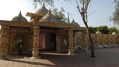 So far, only one banquet hall is registered with the authorities. MCG will now conduct a survey and call for regularisation of these buildings. (HT Archive) So far, only one banquet hall is registered with the authorities. MCG will now conduct a survey and call for regularisation of these buildings. (HT Archive)