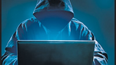 A 54-year-old man from Pune fell prey to an online cheating by using mobile mirroring application by callers who pose as service provider officials. (Shutterstock (FOR REPRESENTATIONAL PURPOSE))